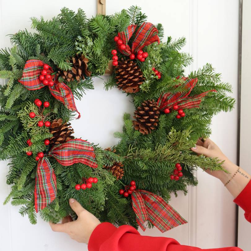 Fresh Berries & Bows Holiday Wreath - Image 3